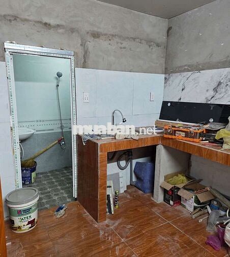 nhà đẹp 2pn 2máy lạnh mới 1wc gần chợ Hiệp Bình 7triệu