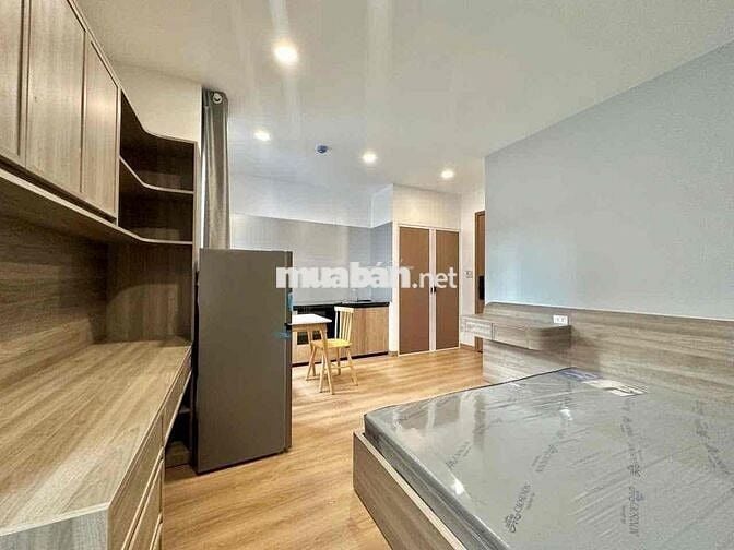 Cho thuê căn hộ Studio Ban công Q4 gần chợ 200, nhà thờ Xóm Chiếu