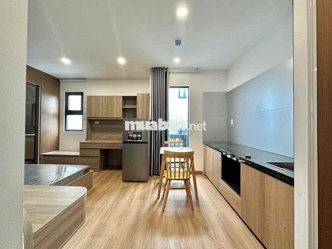 Cho thuê căn hộ Studio Ban công Q4 gần chợ 200, nhà thờ Xóm Chiếu