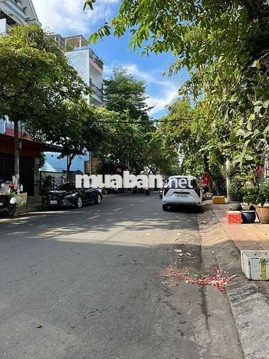 bán nhà MT Nguyễn Ngọc Nhựt 4x20m vuông 5PN 11.1 tỷ TL
