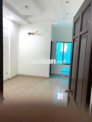 Cho Thuê Nhà Đường Nguyễn Chí Thanh, Quận 10 (KD Tự Do - Cho Làm CHDV)