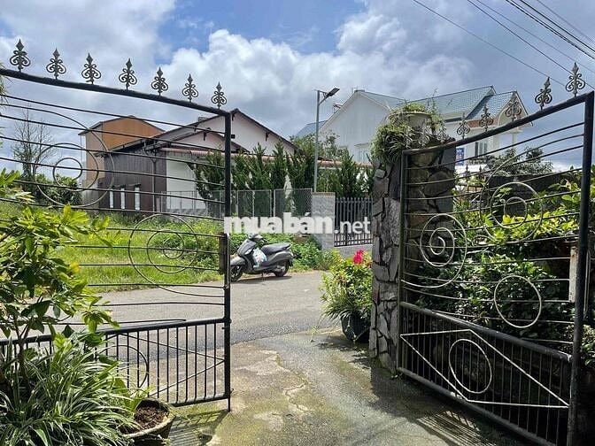 Nhà mới 2 phòng ngủ đường nhựa Lê Phụng Hiểu - Lộc Châu - TP.Bảo Lộc