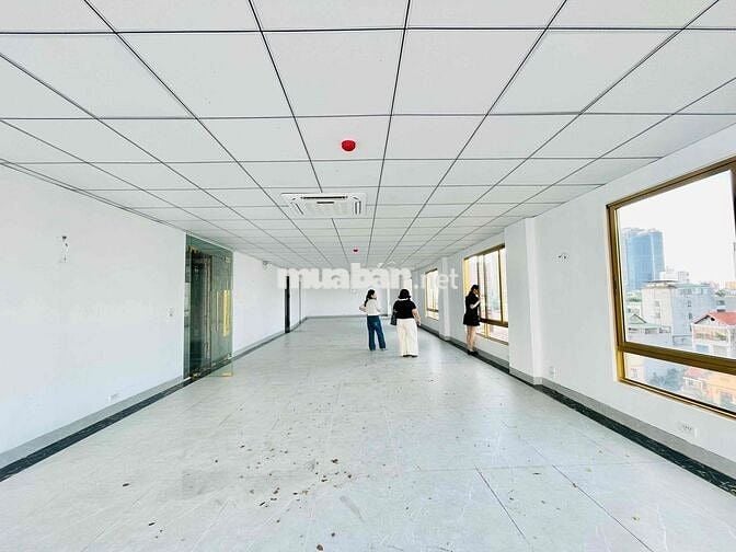 Chính chủ cho thuê văn phòng tại Thái Hà 130m2 giá 22t giá cực rẻ