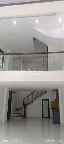  NHỈNH 7 TỶ -NHÀ ĐẸP CẦU BƯƠU – Ô TÔ VÀO NHÀ,5 TẦNG - 2 MẶT THOÁNG 