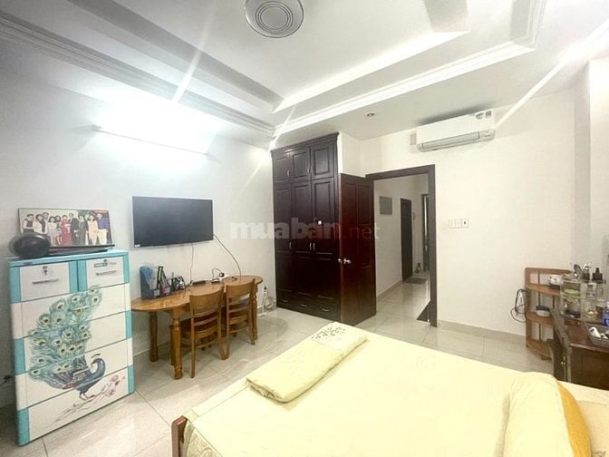 Nhà CC Phan Văn Trị P10 62m2 nở hậu 4.25m 3L sát bên Cityland 10.6 tỷ