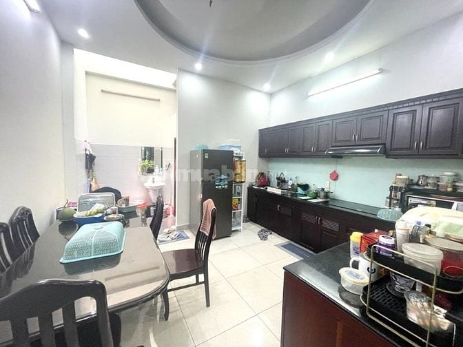 Nhà CC Phan Văn Trị P10 62m2 nở hậu 4.25m 3L sát bên Cityland 10.6 tỷ