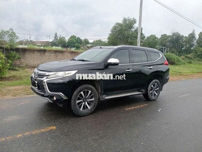 Cần bán MITSUBISHI PAJERO SPORT GLS (2018) đen