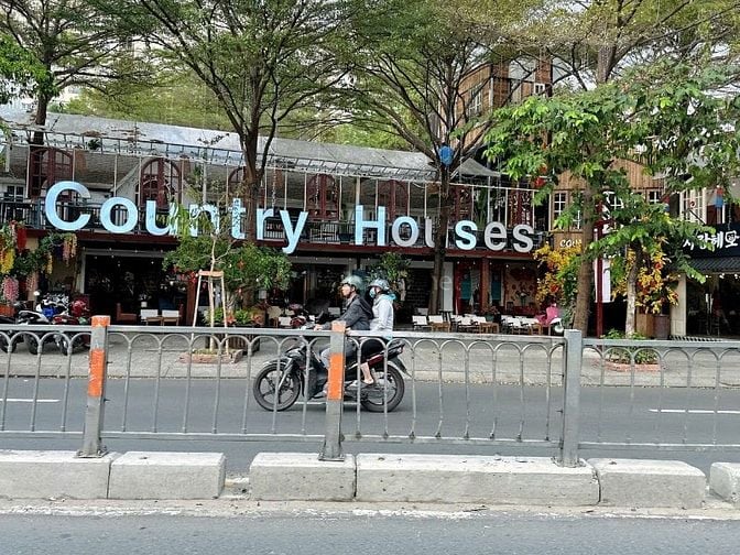 Nhà CC Phan Văn Trị P10 62m2 nở hậu 4.25m 3L sát bên Cityland 10.6 tỷ