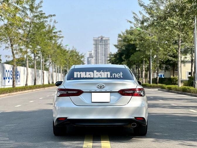 Toyota Camry 2023 bản 2.0Q - 30,000 KM siêu đẹp.