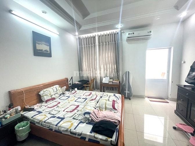 Nhà CC Phan Văn Trị P10 62m2 nở hậu 4.25m 3L sát bên Cityland 10.6 tỷ