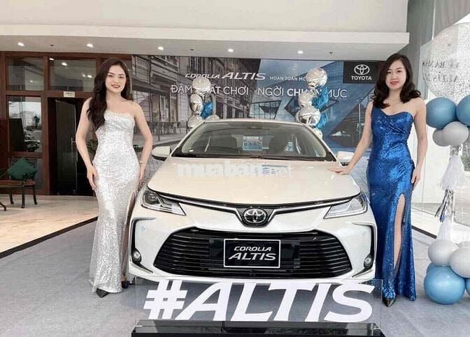 Toyota Corolla Altis 2022 1.8V - 15400Km  xe hãng