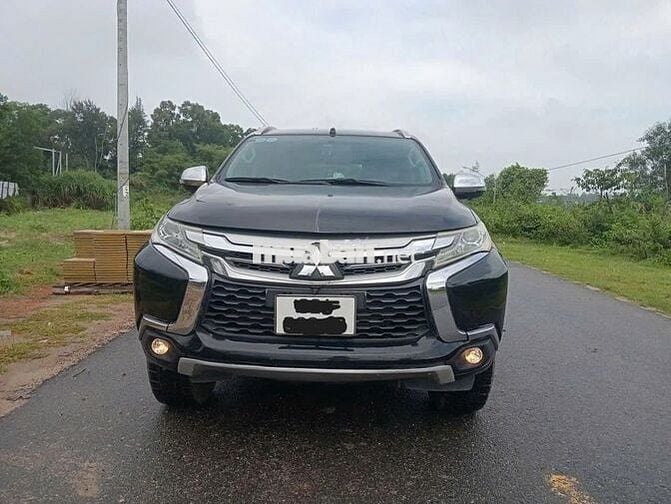 Cần bán MITSUBISHI PAJERO SPORT GLS (2018) đen