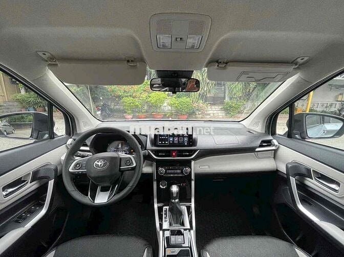 Toyota Veloz Cross Top 2025 - 7.400Km xe hãng bán