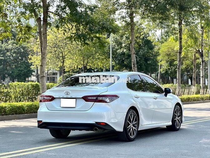 Toyota Camry 2023 bản 2.0Q - 30,000 KM siêu đẹp.