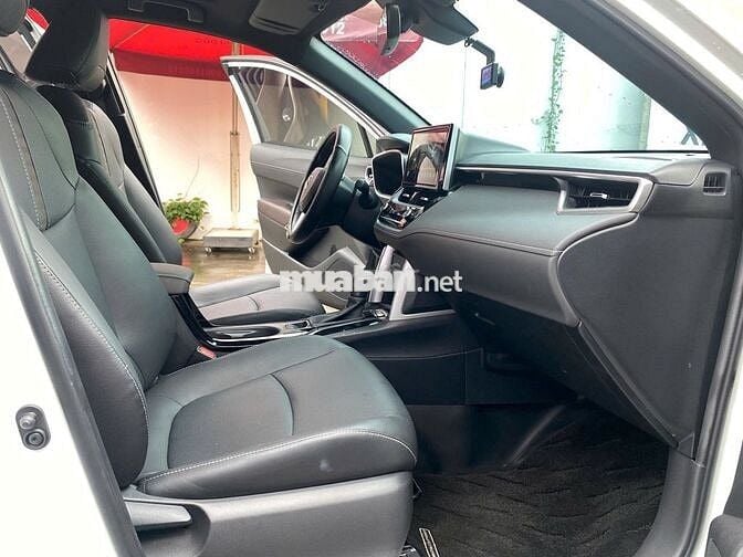 Corolla Cross 2024 1.8V - Đi Lướt 13.000Km