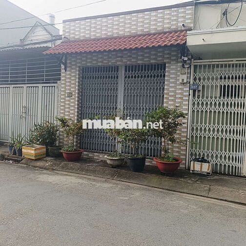 MTKD Hóc Môn. Ngay gần Coopmart HÓC MÔN. 125m2. Chia 2 căn, 10tr/th