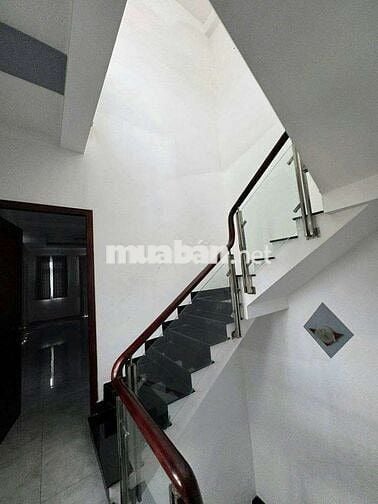 Nhà Siêu Phẩm Q6 , Mặt tiền , góc thoáng , xe tải vivu , oto tận nhà