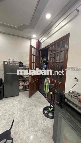 GẤP BÁN Ngay mặt tiền Lê Văn Lương - HXH tận cửa - vừa ở vừa kinh do