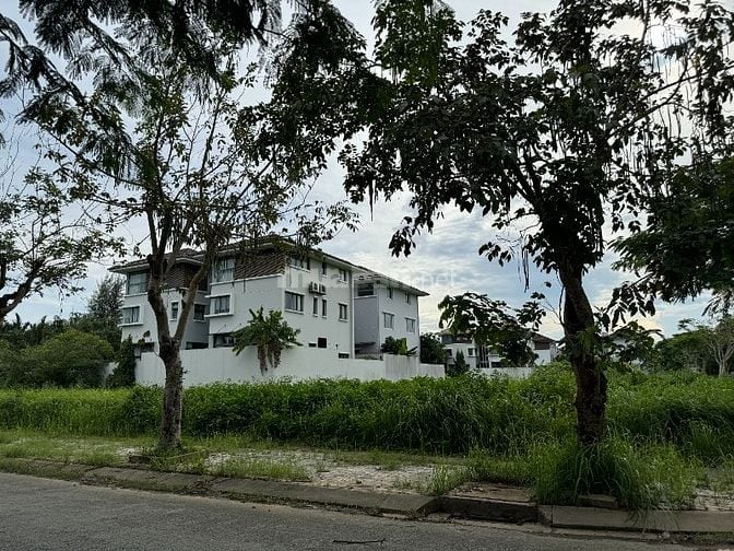Duy nhất 1 nền biệt thự 345m2 view sông,công viên trước nhà, bao móng