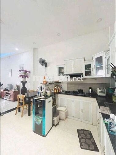 NHÀ SẠCH SẼ TRỆT LẦU, 3PN, ĐƯỜNG XE TẢI, GẦN NGÃ TƯ GA