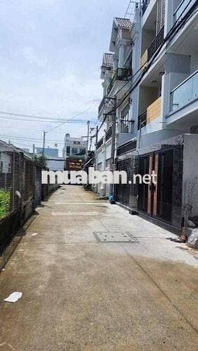 GẦN CHỢ TAM HÀ NHÀ 2 LẦU 4PN 4WC MẶT TIỀN XE TẢI LỚN THÔNG LÀM VPCTY