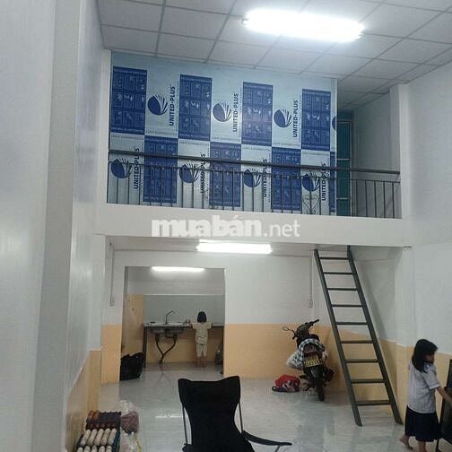 Nhà mặt tiền Tỉnh lộ 10 khu sầm uất, nhộn nhịp