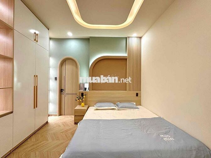 Bán Nhà Hoàng Hoa Thám, 45m2 - 5 tầng, 4PN + 4WC NT Xịn, Hẻm Ôtô Lớn.