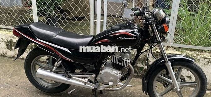 CB250 Nigthaw