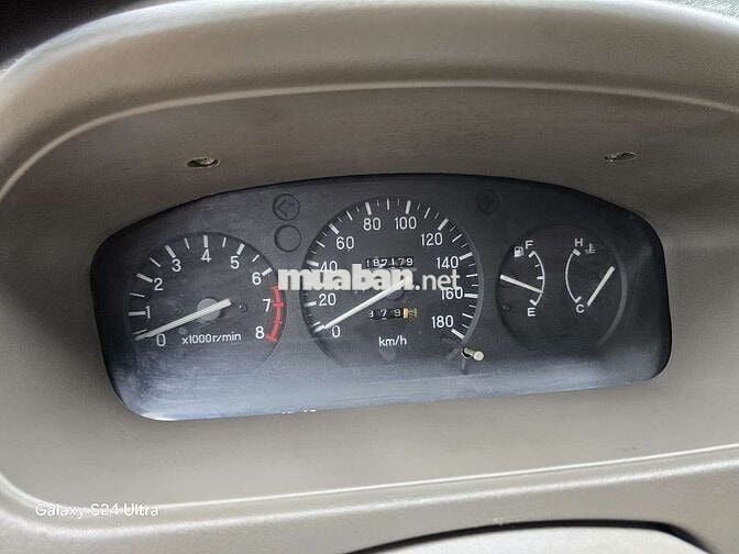 2005 SS - 180000 km