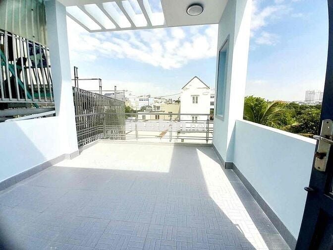 NHÀ 3 TẦNG – SỔ ĐẸP – HOÀN CÔNG – XÁCH VALY VÀO Ở NGAY