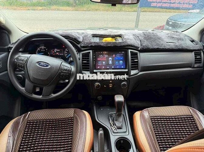 Ford Ranger 2019 XLS AT 4x2. TRẢ TRƯỚC 200 TRIỆU