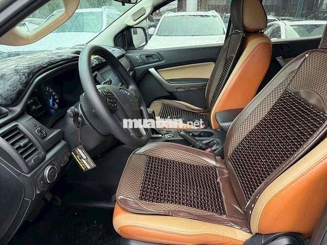 Ford Ranger 2019 XLS AT 4x2. TRẢ TRƯỚC 200 TRIỆU