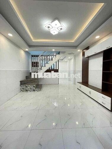 1 Trệt 1 Lầu, Đang Vô Full Nội Thất, Gần BX Miền Đông, Ưu Tiên 1/11 Ở