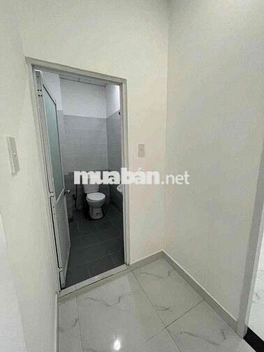 1 Trệt 1 Lầu, Đang Vô Full Nội Thất, Gần BX Miền Đông, Ưu Tiên 1/11 Ở