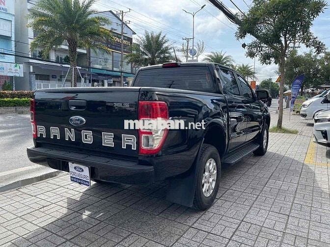 Ford Ranger 2022 XLS AT 4x2. TRẢ TRƯỚC 200 Triệu