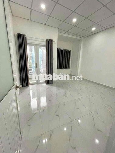 1 Trệt 1 Lầu, Đang Vô Full Nội Thất, Gần BX Miền Đông, Ưu Tiên 1/11 Ở