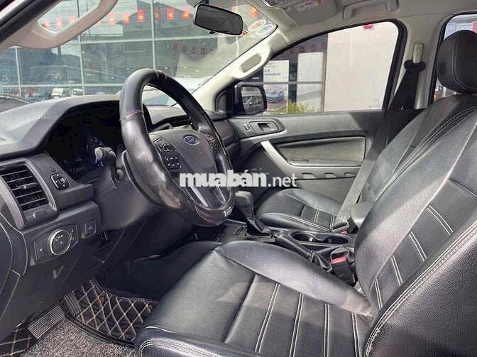 Ford Ranger 2022 XLS AT 4x2. TRẢ TRƯỚC 200 Triệu