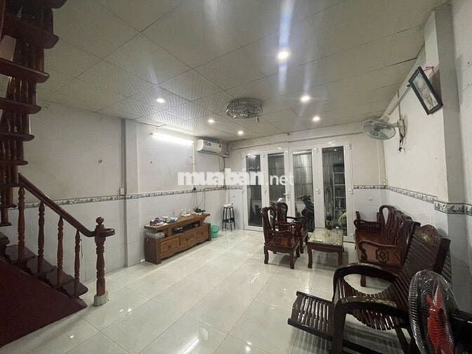 Nhà ở quận 7 cần bán,diện tích 53 đã có sổ