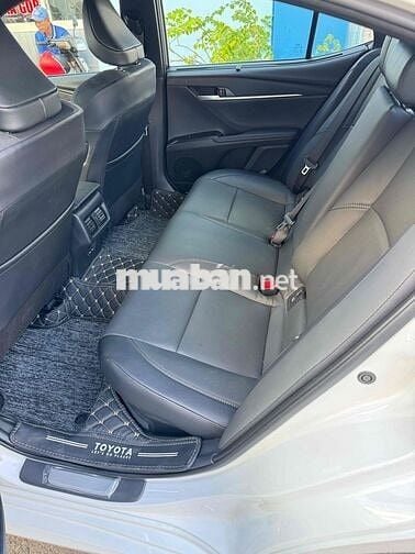 Toyota Camry 2025 2.5 HEV Mid - 2929 km