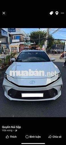 Toyota Camry 2025 2.5 HEV Mid - 2929 km