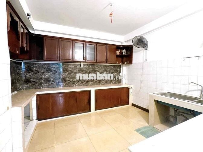 QUẬN 10 MẶT TIỀN BÀ HẠT GẦN BV NHI ĐỒNG 5TẦNG 4PN SỔ NỞ HẬU ĐẸP