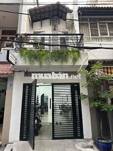 Bán nhà hẻm 6m Huỳnh Văn Bánh Q. Phú Nhuận 2 tầng 45m2 giá chỉ 9.5 tỷ