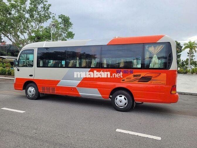 GIA ĐÌNH CẦN BÁN XE HUYNDAI COUNTY ĐÔ THÀNH