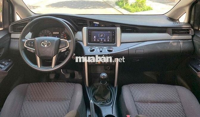 Toyota Innova 2024 E 2.0 MT - 55000 km