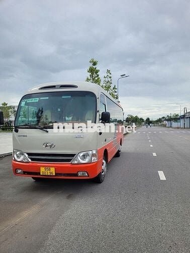 GIA ĐÌNH CẦN BÁN XE HUYNDAI COUNTY ĐÔ THÀNH