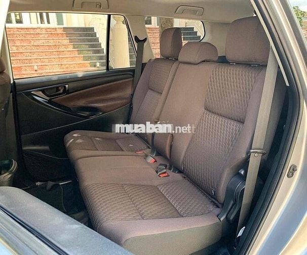 Toyota Innova 2024 E 2.0 MT - 55000 km