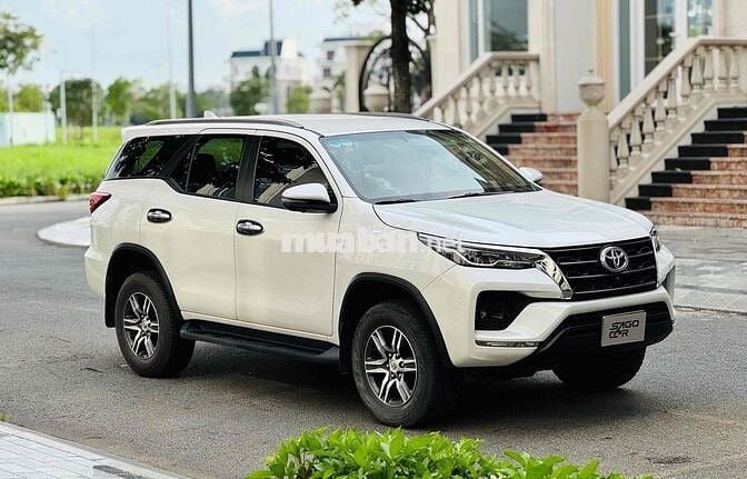 Toyota Fortuner 2022 2.4 4x2 AT - 55000 km