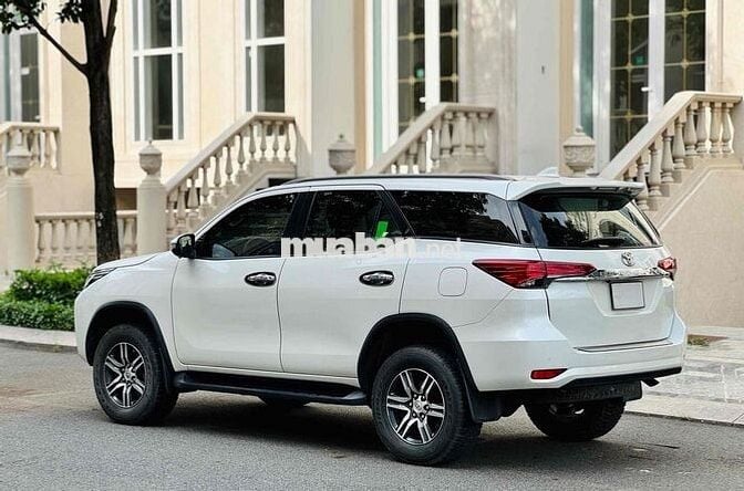 Toyota Fortuner 2022 2.4 4x2 AT - 55000 km