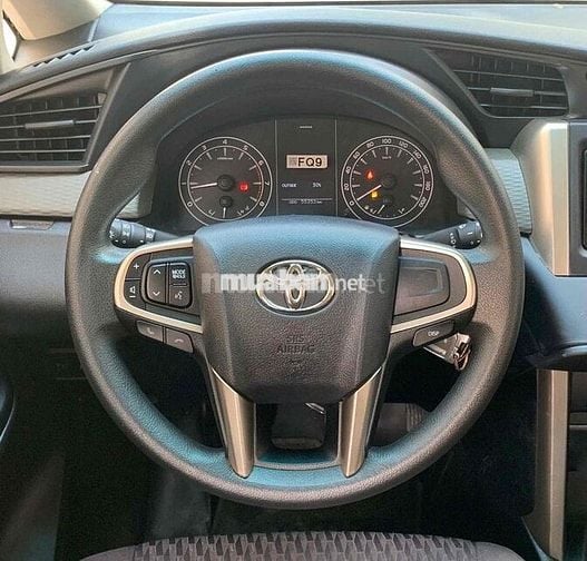 Toyota Innova 2024 E 2.0 MT - 55000 km