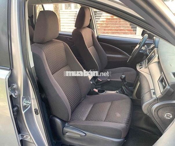 Toyota Innova 2024 E 2.0 MT - 55000 km